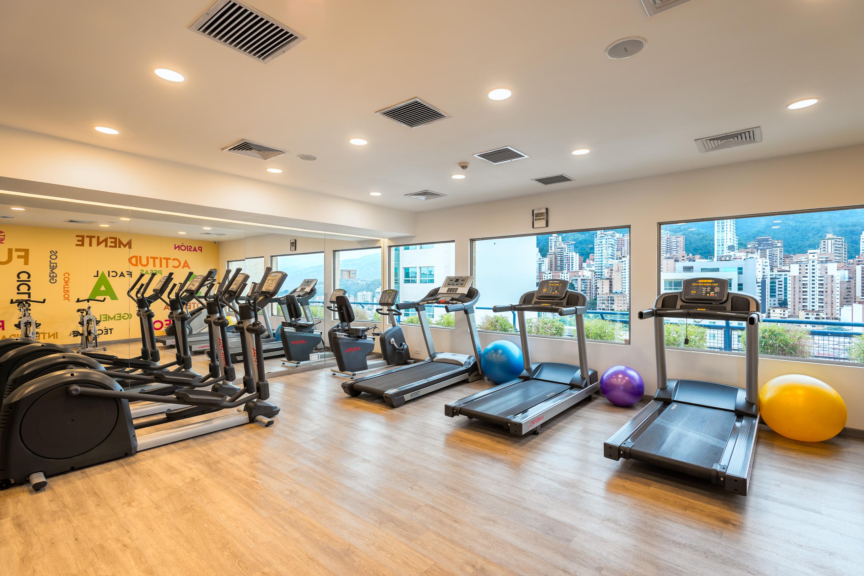 Hotel Dann Carlton Bucaramanga Zewnętrze zdjęcie The gym at the hotel