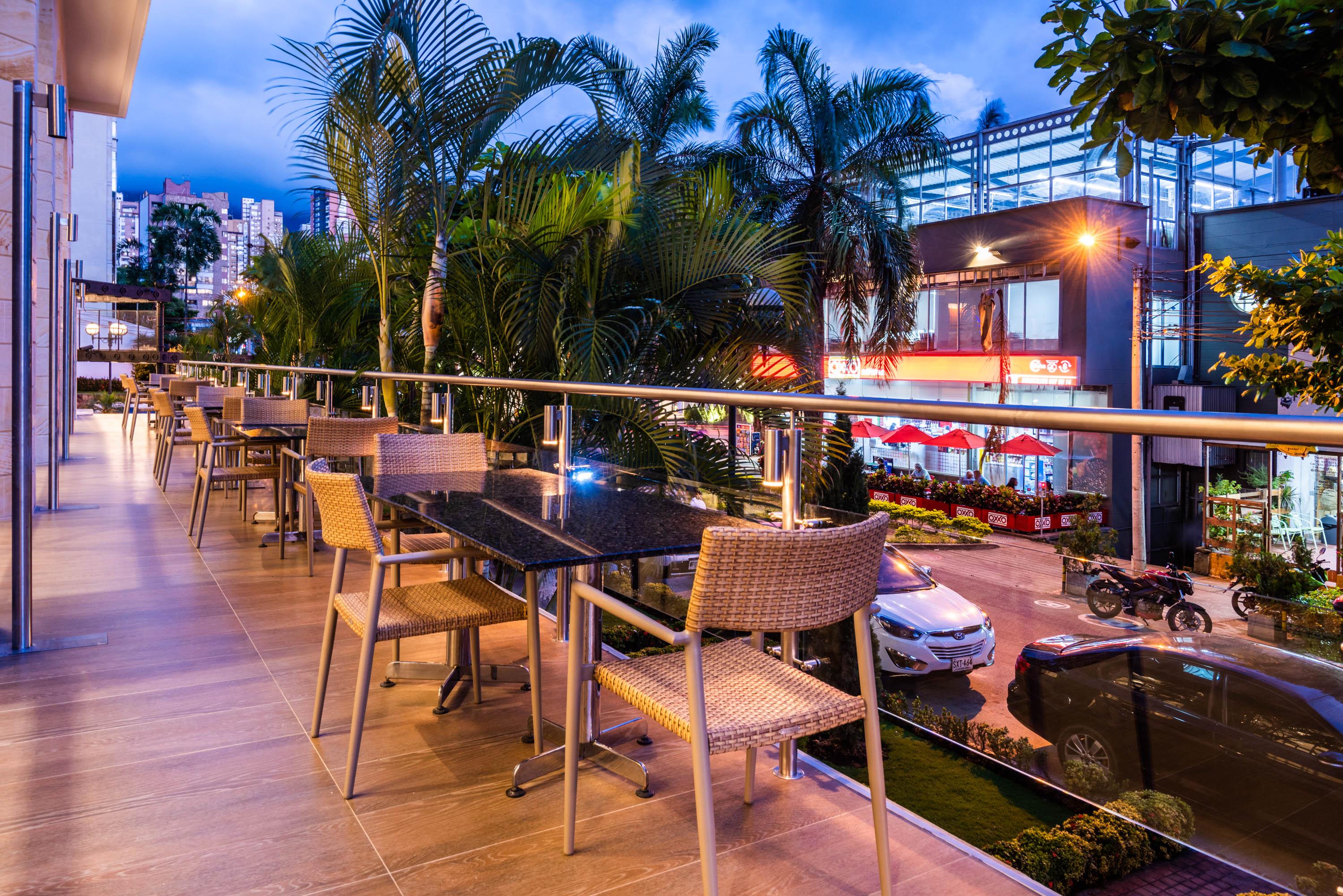 Hotel Dann Carlton Bucaramanga Zewnętrze zdjęcie The outdoor terrace at the hotel