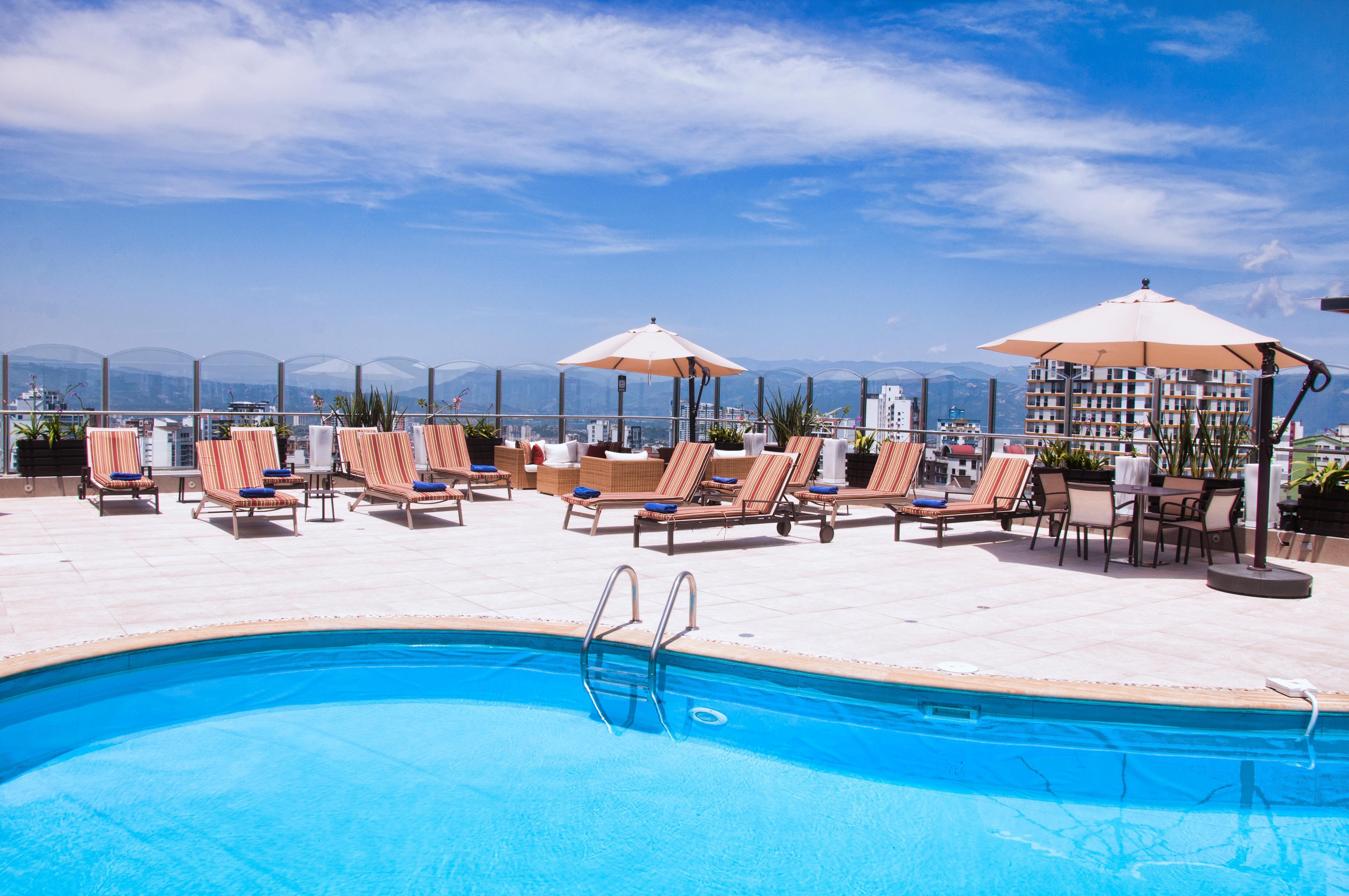 Hotel Dann Carlton Bucaramanga Zewnętrze zdjęcie Rooftop pool