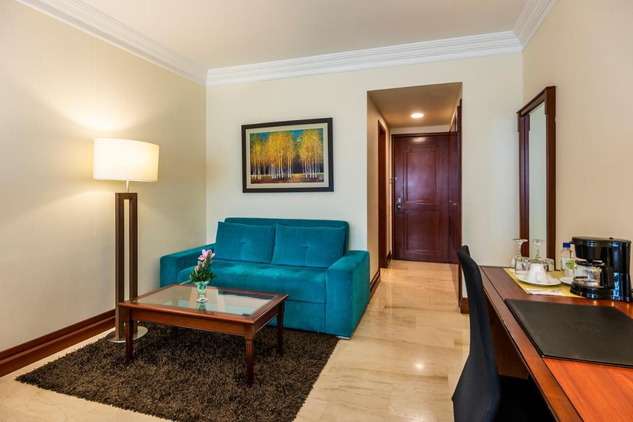 Hotel Dann Carlton Bucaramanga Zewnętrze zdjęcie A room at the hotel